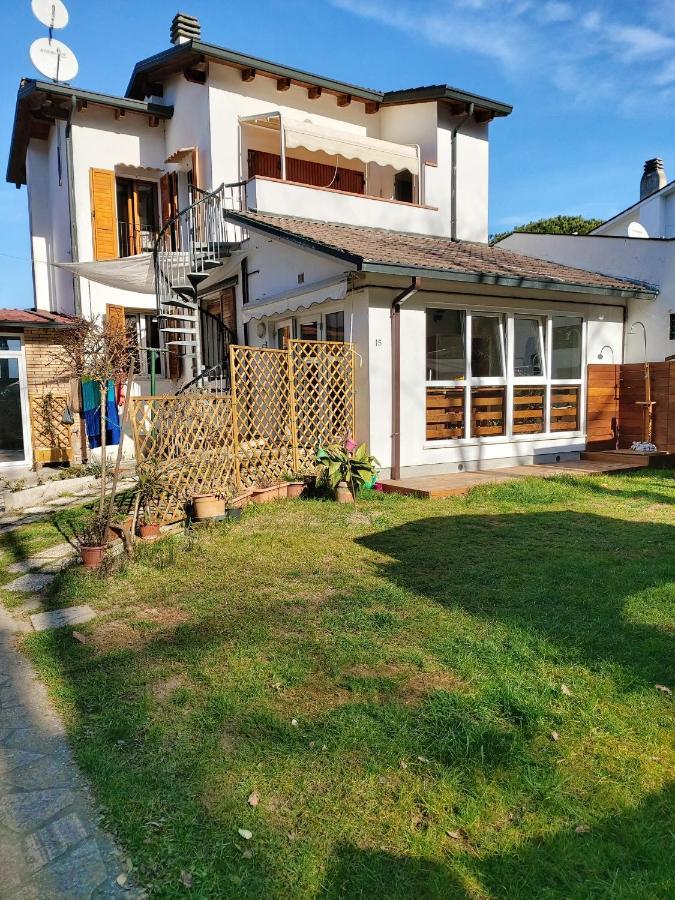 Charming House In Marina Di Ravenna With Fenced Garden Villa Bagian luar foto